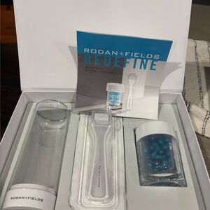 Rodan + Fields Redefine AMP MD System w/ Roller - New